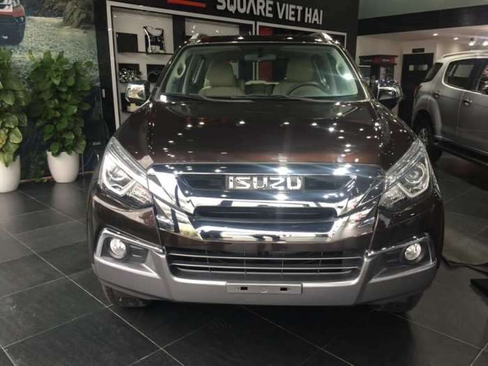 Xe isuzu Mu-X 1.9 AT đời 2019, màu nâu cafe, xe nhập khẩu.