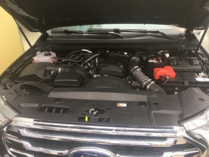 Ford Everest Titanium 2018 2.0 hộp số 10 cấp
