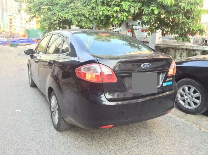 Bán em Ford Fiesta 2012 đen số sàn xe cực zin luôn nha.