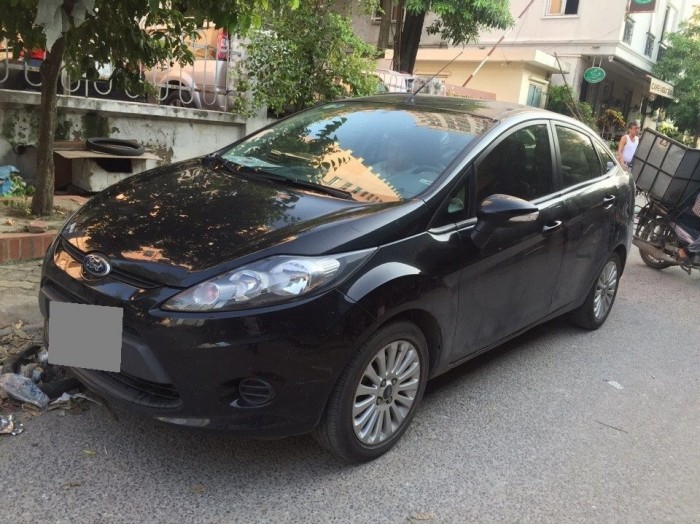 Bán em Ford Fiesta 2012 đen số sàn xe cực zin luôn nha.