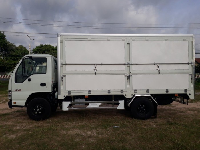 Xe tải isuzu 1t9 thùng cánh dơi, bán hàng lưu động - Trả trước 80 triệu giao luôn xe