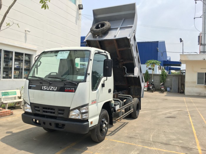 Xe tải ben isuzu 2t4 - Trả trước 100 triệu giao xe luôn