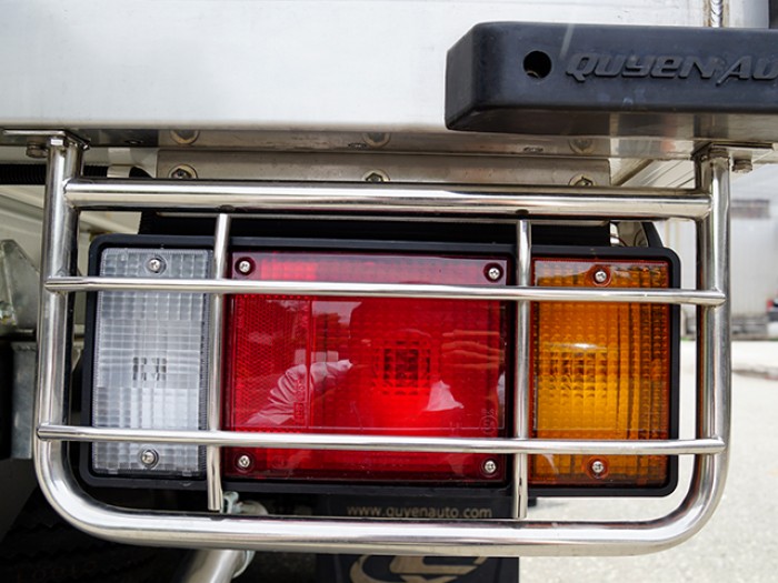 Xe tải isuzu 1t9 thùng đông lạnh - Trả trước 100 triệu giao xe luôn