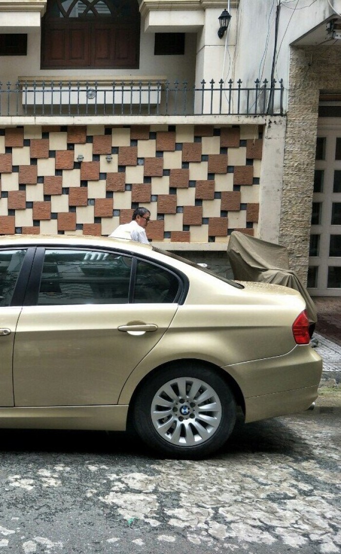Bán xe cọp Bmw 320i, sản xuất 2010, màu vàng cát