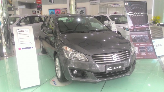 Suzuki Ciaz 2018 phân khúc hạng B sedan giá rẻ.