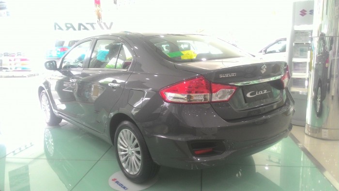 Suzuki Ciaz 2018 phân khúc hạng B sedan giá rẻ.