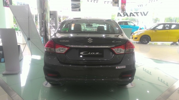 Suzuki Ciaz 2018 phân khúc hạng B sedan giá rẻ.
