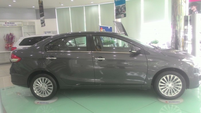 Suzuki Ciaz 2018 phân khúc hạng B sedan giá rẻ.