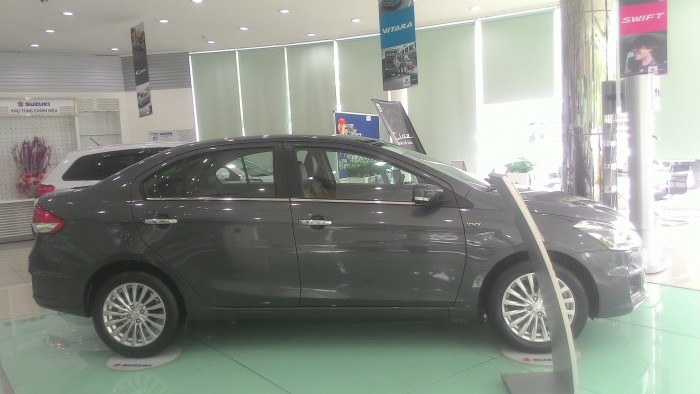 Suzuki Ciaz 2018 phân khúc hạng B sedan giá rẻ.