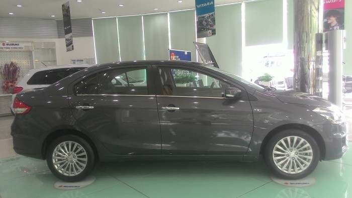 Suzuki Ciaz 2018 phân khúc hạng B sedan giá rẻ.
