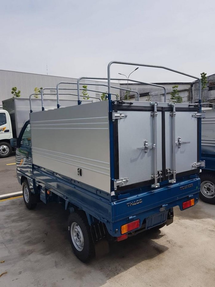 Xe tải nhẹ Thaco Towner800 đời 2018 tải trọng 900kg, xe mới 100% tại Tp.HCM. Hỗ trợ vay trả góp.