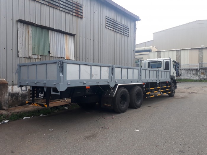 Xe tải isuzu 15 tấn thùng lửng - Trả trước 200 triệu giao luôn xe