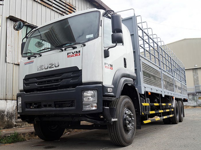 Xe tải isuzu 15 tấn thùng mui bạt - Trả trước 200 triệu,giao xe ngay