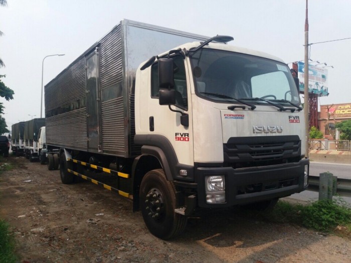 Xe tải isuzu 8t2 thùng kín inox - Trả trước 200 triệu