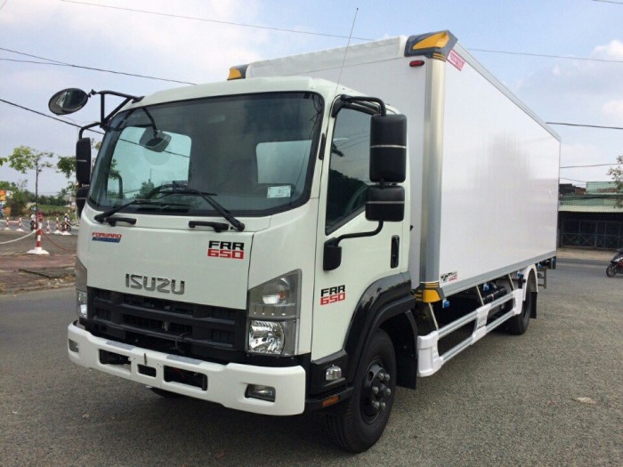 Xe tải isuzu 6t2 thùng đông lạnh - Trả trước 200 triệu giao luôn xe