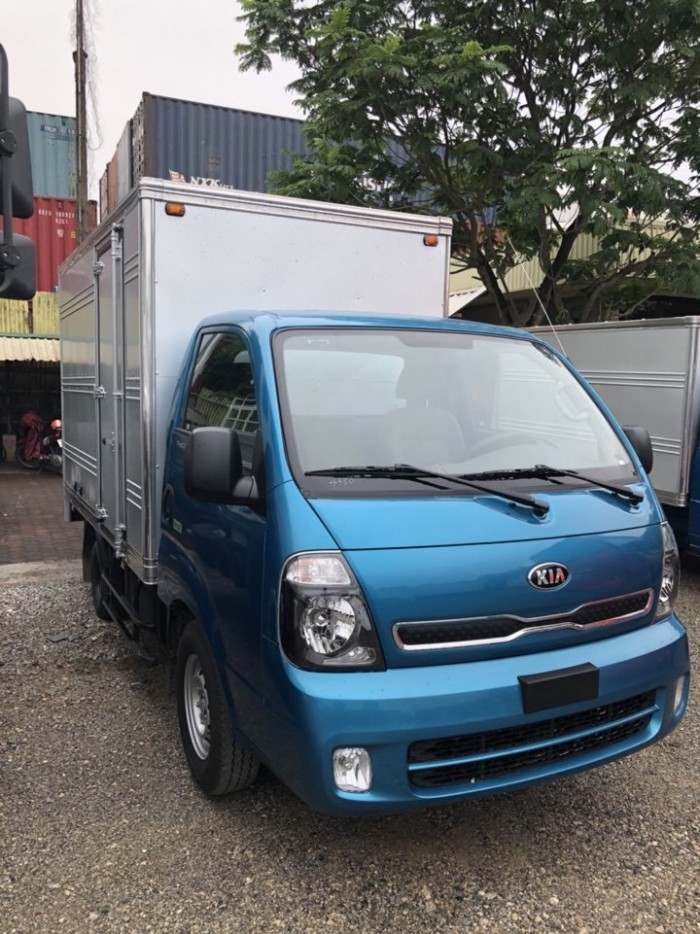 Cần bán Xe Tải Kia K200 Thùng Kín tải trọng 1 tấn 9 đời 2018