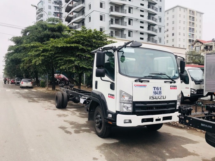 Xe tải isuzu 6t2 thùng lửng - Trả trước 100 triệu giao luôn xe