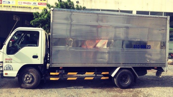 Bán xe tải Isuzu 2015 tải 1t9 thùng kín