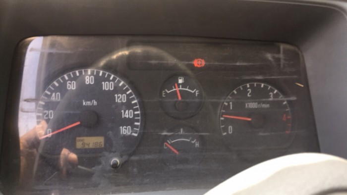 Bán xe tải Isuzu 2015 tải 1t9 thùng kín