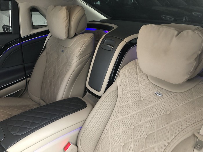 Bán xe Mercedes Maybach S500 cũ đăng ký 2018 màu Trắng chạy 3000 Km như mới