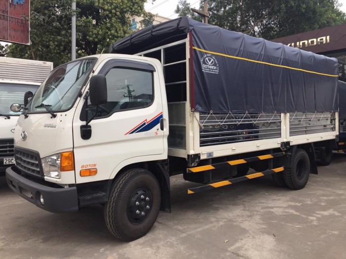 Hyundai 110s tải 7 tấn thùng mui bạt