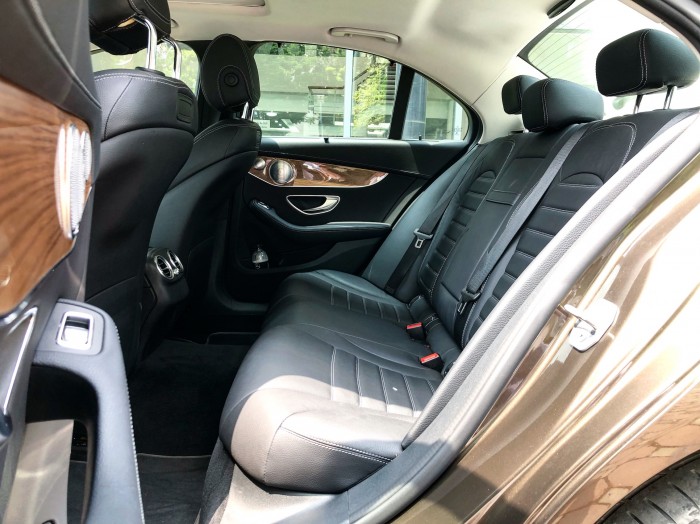 Bán Mercedes C250 2018 đã qua sử dụng chính hãng