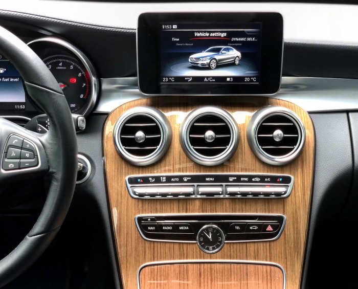 Bán Mercedes C250 2018 đã qua sử dụng chính hãng