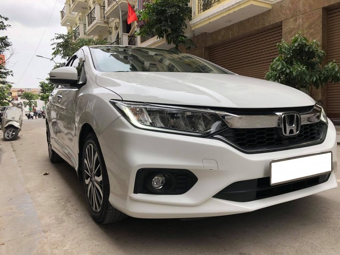 Cần bán Honda City 2017 bản Top màu trắng chạy lướt