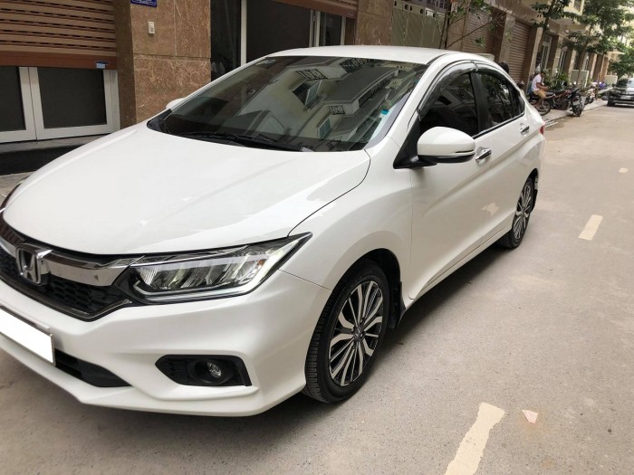 Cần bán Honda City 2017 bản Top màu trắng chạy lướt