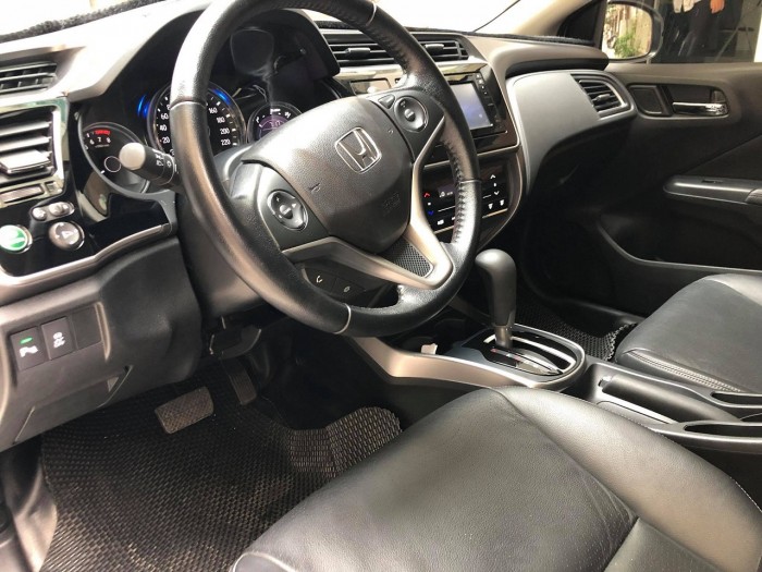 Cần bán Honda City 2017 bản Top màu trắng chạy lướt