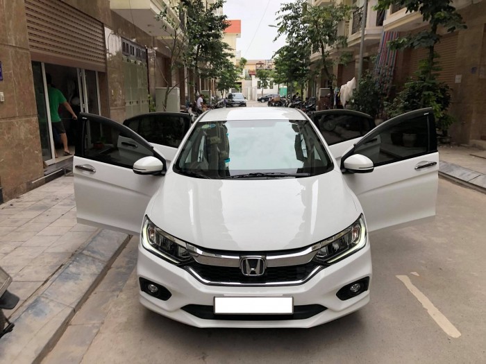Cần bán Honda City 2017 bản Top màu trắng chạy lướt