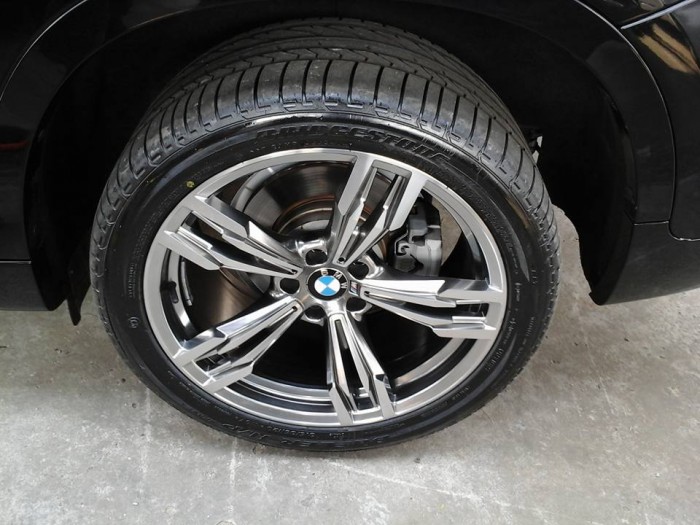 Bán xe BMW X6 đời 2015 máy dầu màu đen nhập Đức