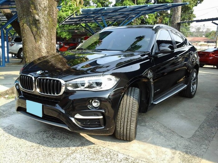 Bán xe BMW X6 đời 2015 máy dầu màu đen nhập Đức