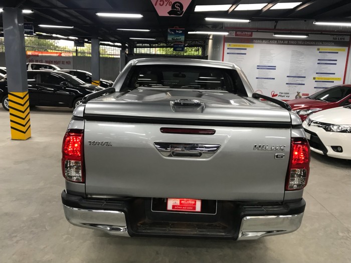 Bán lai jxe bán tải Hilux 2 cẩu nhập Thái màu Bạc