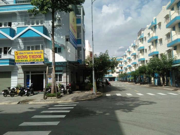 10 Căn Nhà Trong Khu Phố Thương Mại Uni-Town