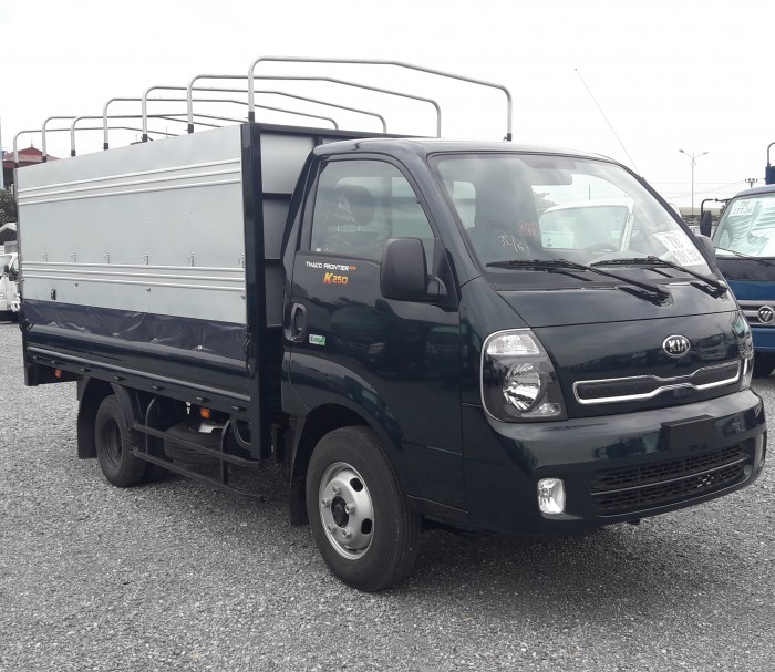 Cần bán Xe Tải Kia K250 Thùng Mui Bạt tải trọng 2 tấn 4 đời 2018