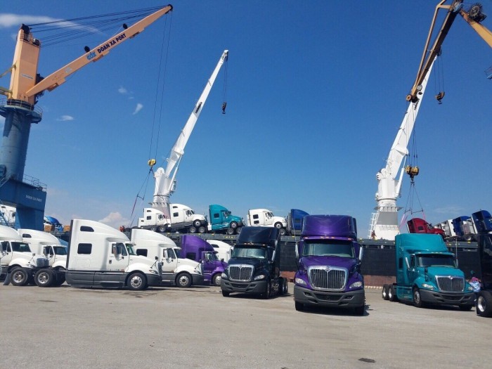 Đầu Kéo Mỹ 1 Giường 2014 Phiên bản Engle