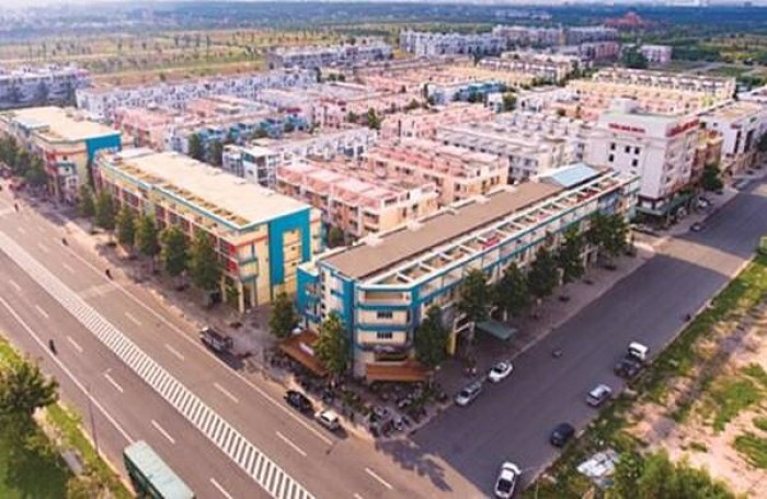 Becamex Tdc Thanh Lí Nhanh 10 Căn Nhà 1 Trệt 3 Lầu Trong Khu Phố Thương Mại Uni-Town.