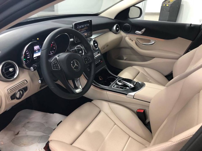 Bán C200 chính hãng , chỉ mới 300km