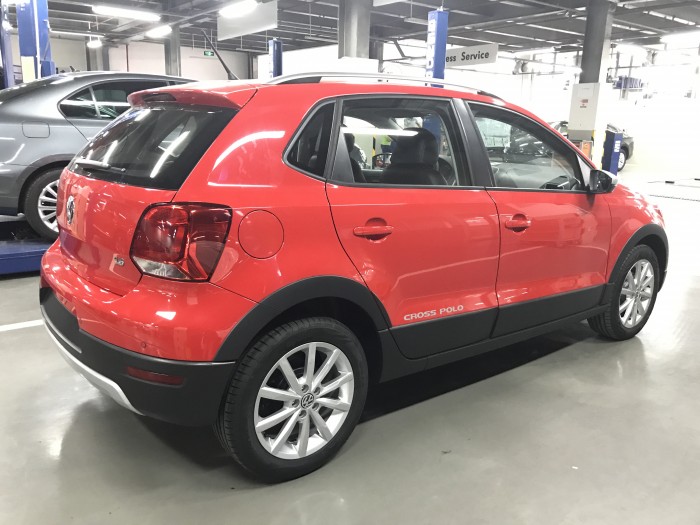 BÁN Volkswagen Cross Polo Giao ngya, giá tốt giao xe toàn quốc