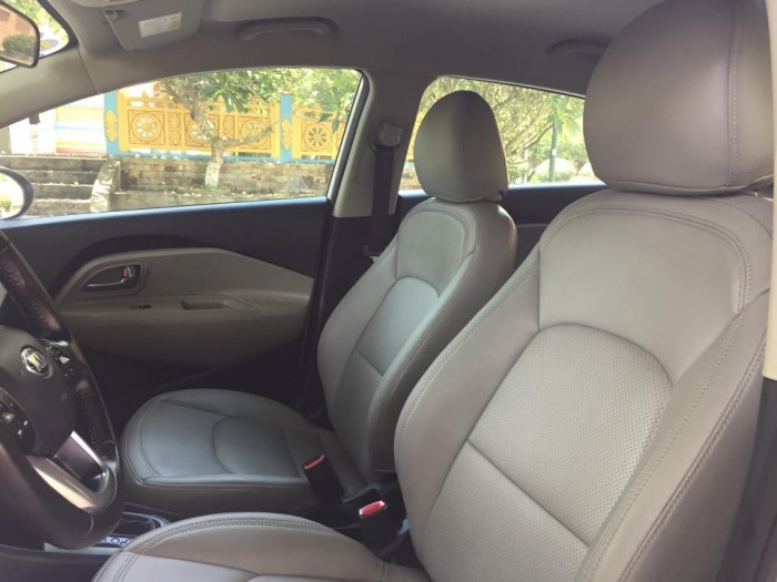 Cần bán xe Kia Rio 1.4AT 2016 màu trắng nhập khẩu HQ