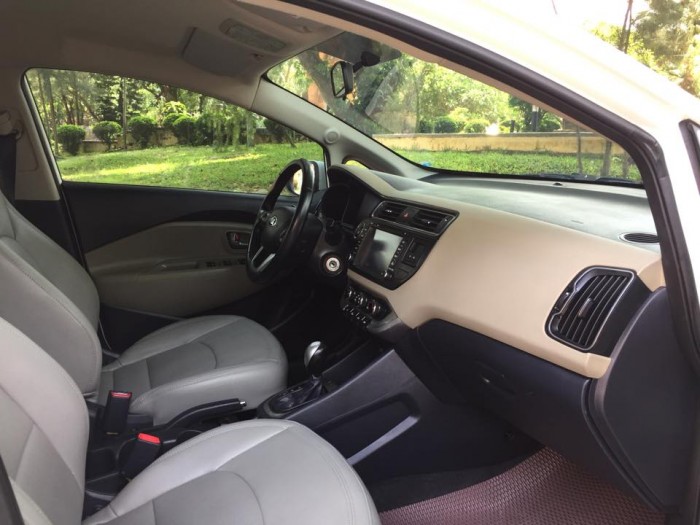 Cần bán xe Kia Rio 1.4AT 2016 màu trắng nhập khẩu HQ