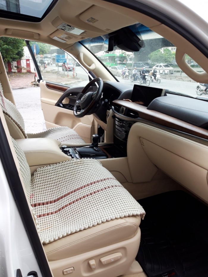 Lexus lx570 2015 màu trắng