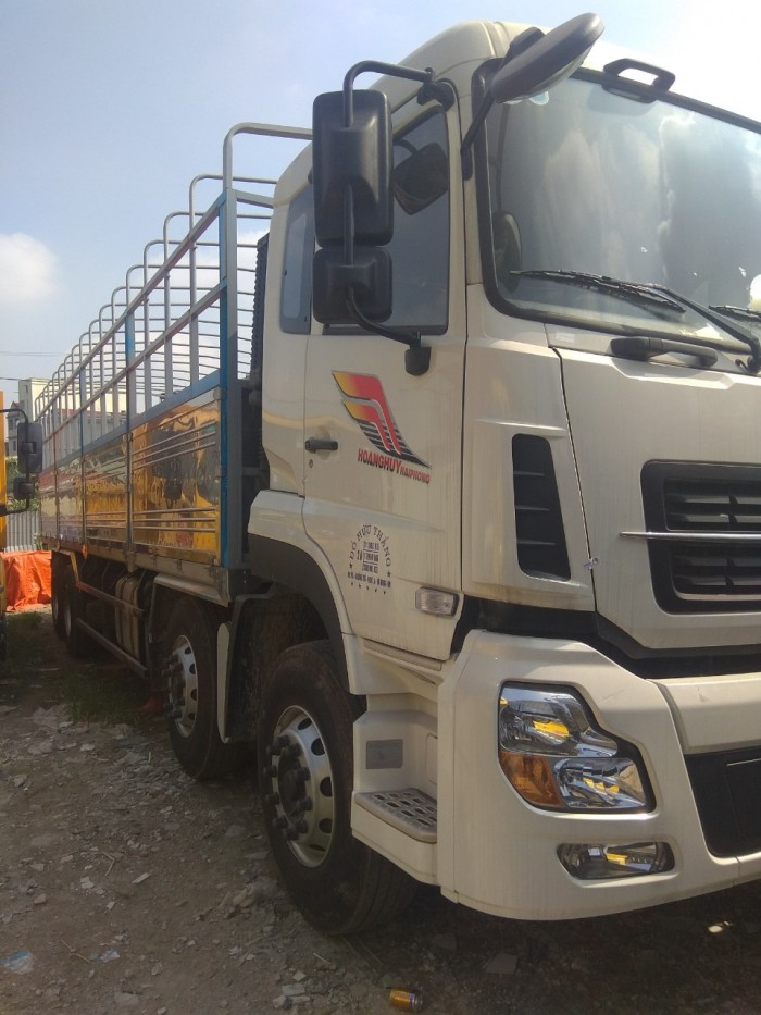 Xe tải thùng 4 chân YC310 Dongfeng 2017 Mới