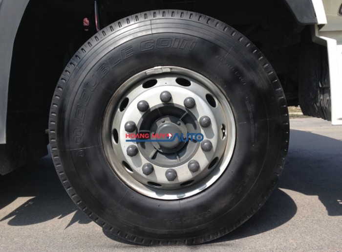 Xe tải thùng 4 chân YC310 Dongfeng 2017 Mới