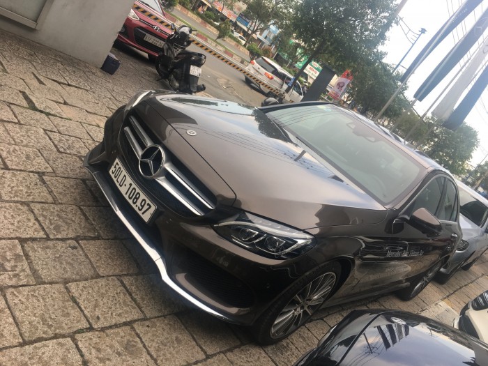 Bán Xe Mercedes-Benz C300 Chưa Lăn Bánh