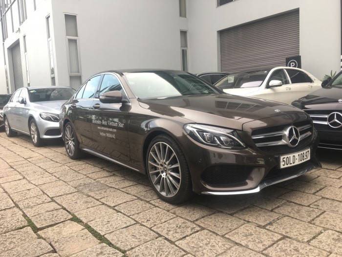 Bán Xe Mercedes-Benz C300 Chưa Lăn Bánh