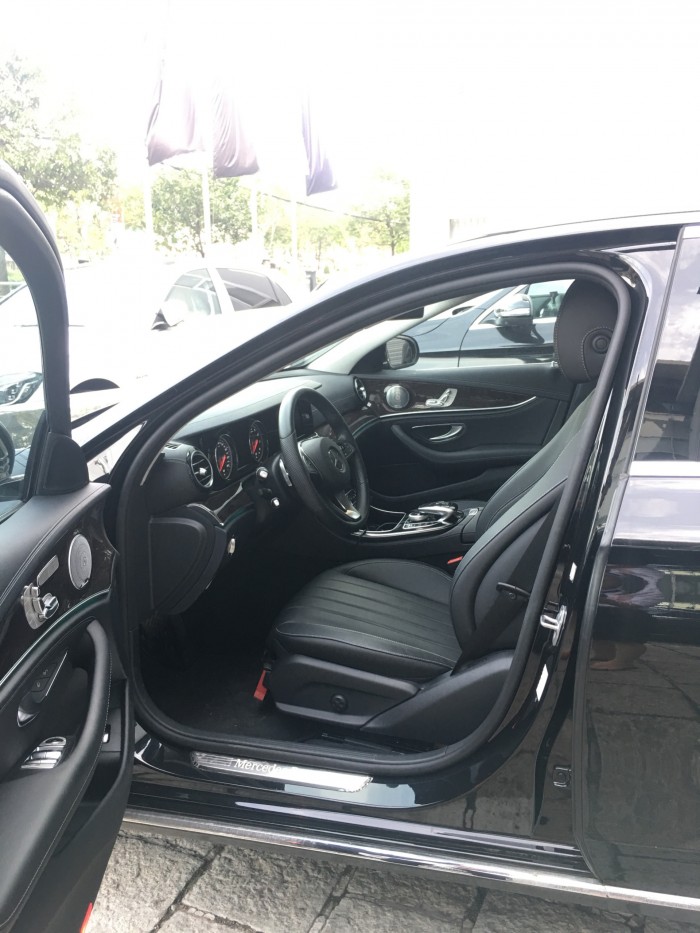 Bán Xe Cũ Mercedes E250 Siêu Lướt Chính Hãng