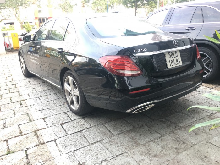 Bán Xe Cũ Mercedes E250 Siêu Lướt Chính Hãng