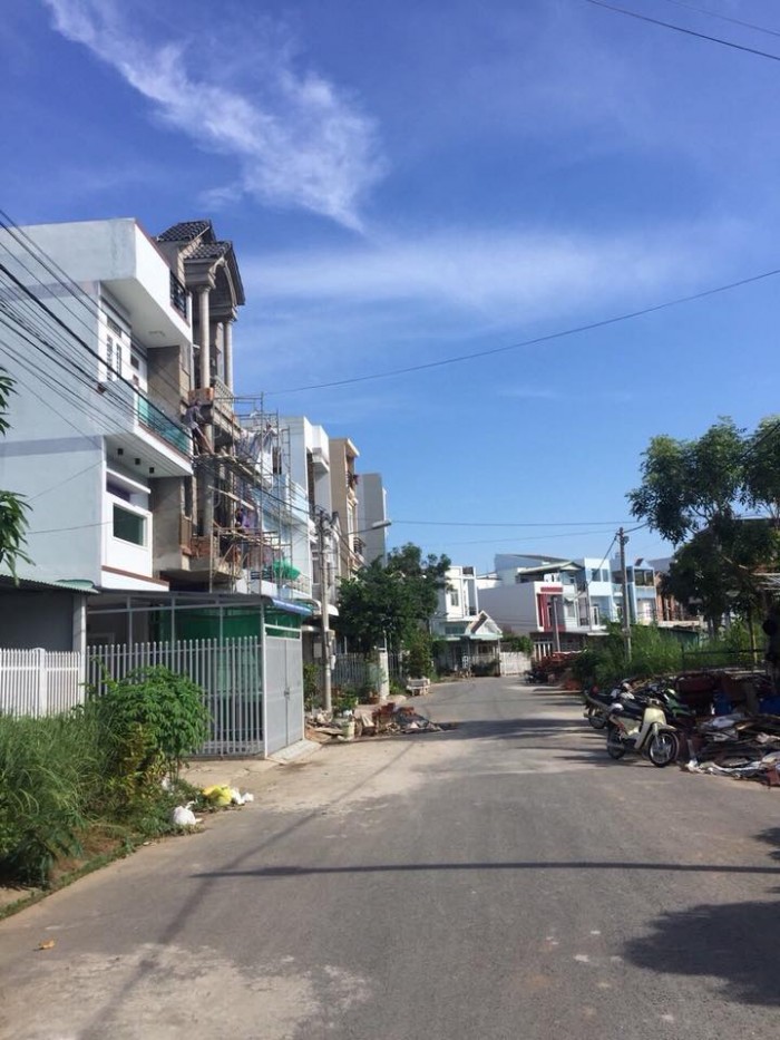 Nhà 2 mặt tiền đường 12 và 12A KDC Cồn Khương, P Cái Khế, Q Ninh Kiều